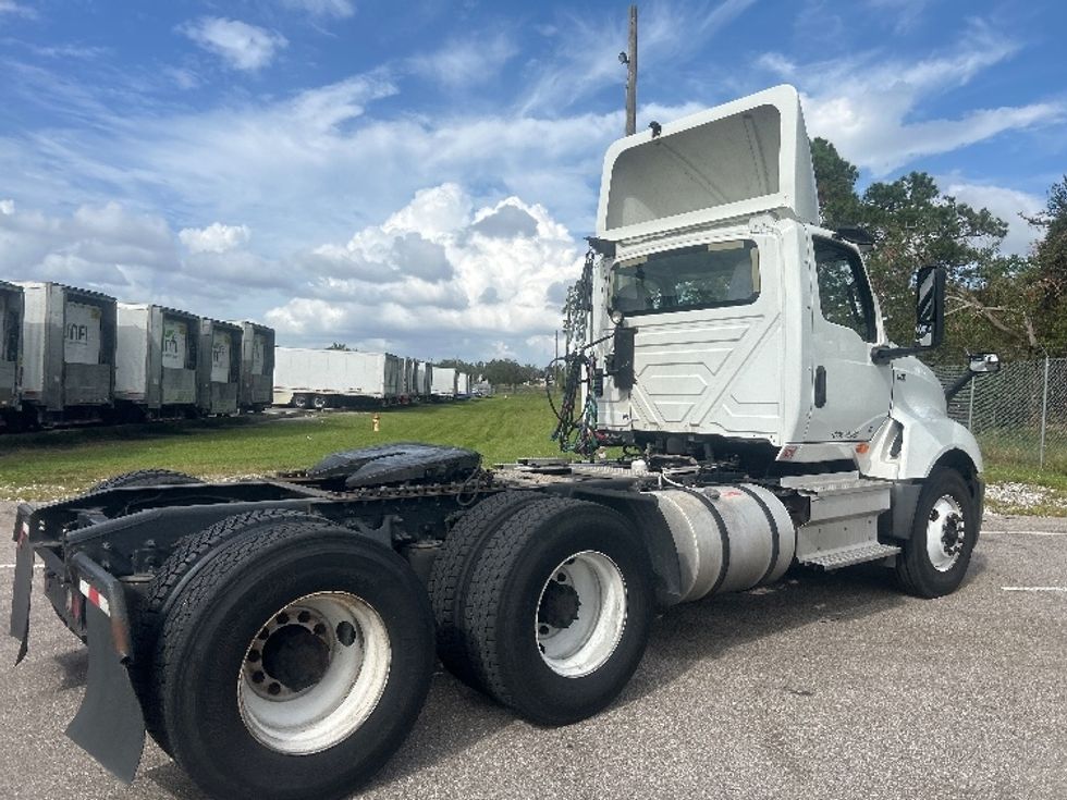 Day Cab Tractor-Heavy Duty Tractors-International-2019-LT625-Plant City-FL-381,545\n\t\tmiles-$ 35,000 - Image 6