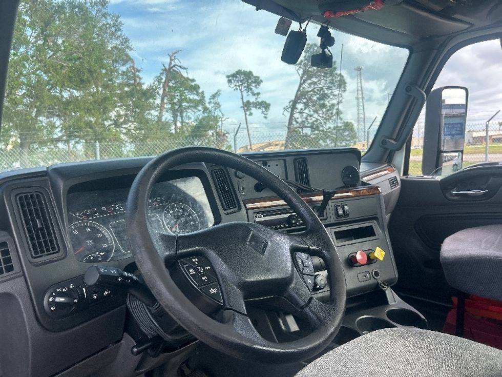 Day Cab Tractor-Heavy Duty Tractors-International-2019-LT625-Plant City-FL-420,439\n\t\tmiles-$ 33,000 - Image 10