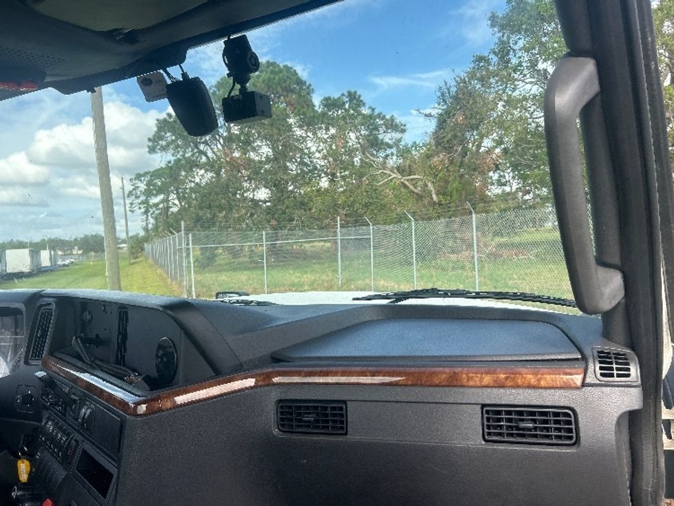 Day Cab Tractor-Heavy Duty Tractors-International-2019-LT625-Plant City-FL-420,439\n\t\tmiles-$ 33,000 - Image 13