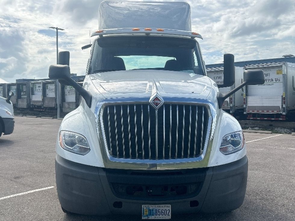 Day Cab Tractor-Heavy Duty Tractors-International-2019-LT625-Plant City-FL-420,439\n\t\tmiles-$ 33,000 - Image 2