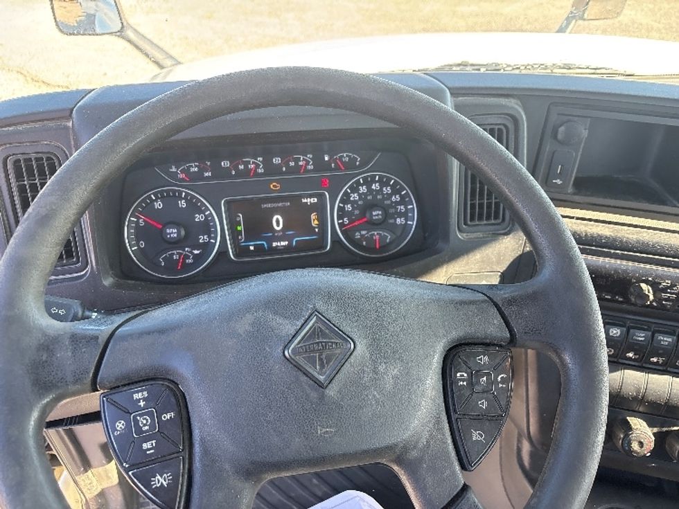 Day Cab Tractor-Heavy Duty Tractors-International-2019-LT625-Poplar Bluff-MO-274,869\n\t\tmiles-$ 33,750 - Image 9