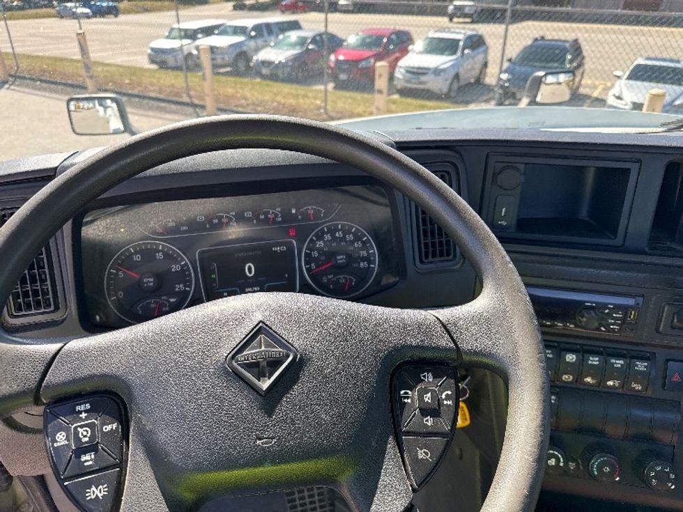 Day Cab Tractor-Heavy Duty Tractors-International-2019-LT625-Poplar Bluff-MO-398,782\n\t\tmiles-$ 26,500 - Image 11