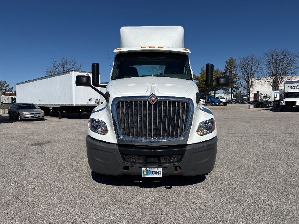 Day Cab Tractor-Heavy Duty Tractors-International-2019-LT625-Poplar Bluff-MO-398,782\n\t\tmiles-$ 26,500 - Image 2