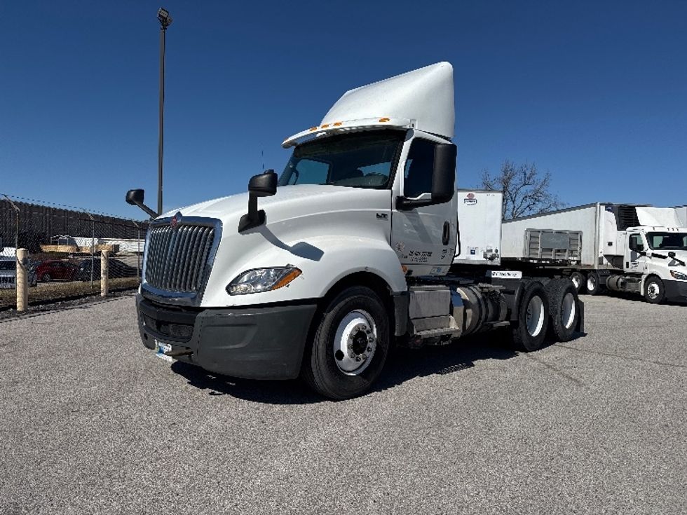Day Cab Tractor-Heavy Duty Tractors-International-2019-LT625-Poplar Bluff-MO-398,782\n\t\tmiles-$ 26,500 - Image 3