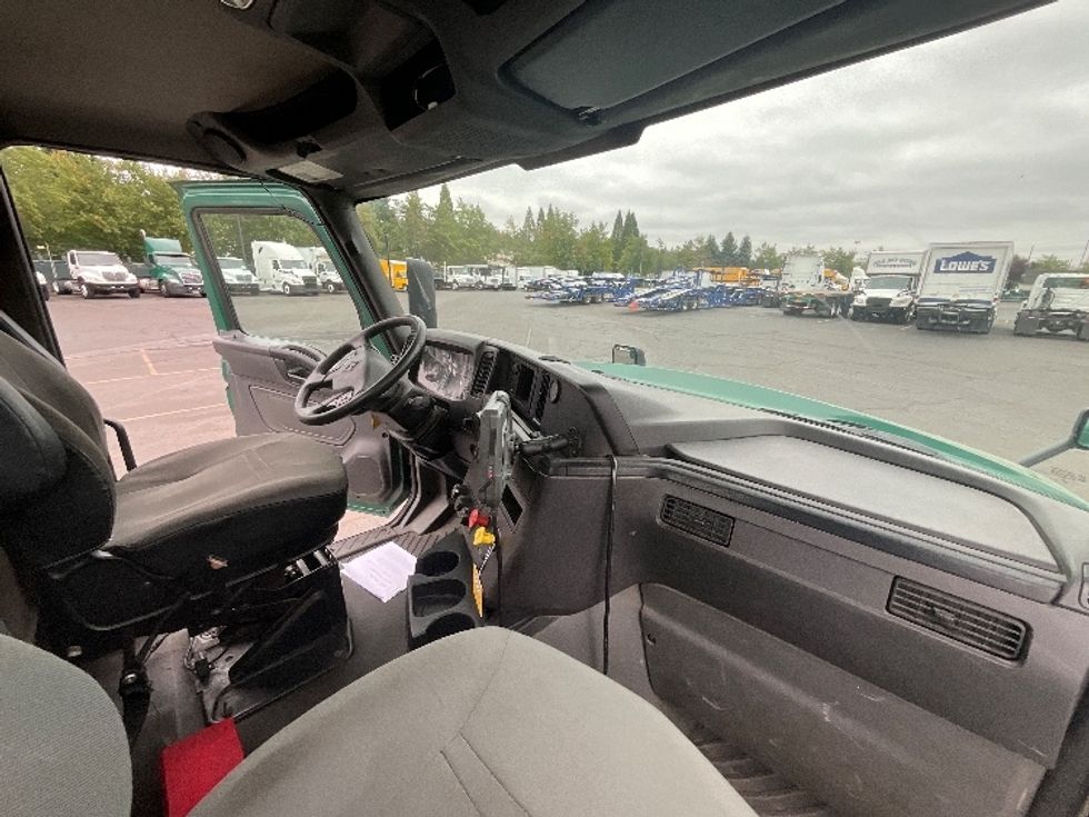 Day Cab Tractor-Heavy Duty Tractors-International-2019-LT625-Portland-OR-301,097\n\t\tmiles-$ 23,500 - Image 13