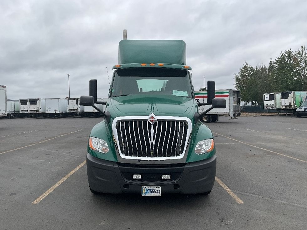 Day Cab Tractor-Heavy Duty Tractors-International-2019-LT625-Portland-OR-301,097\n\t\tmiles-$ 23,500 - Image 2