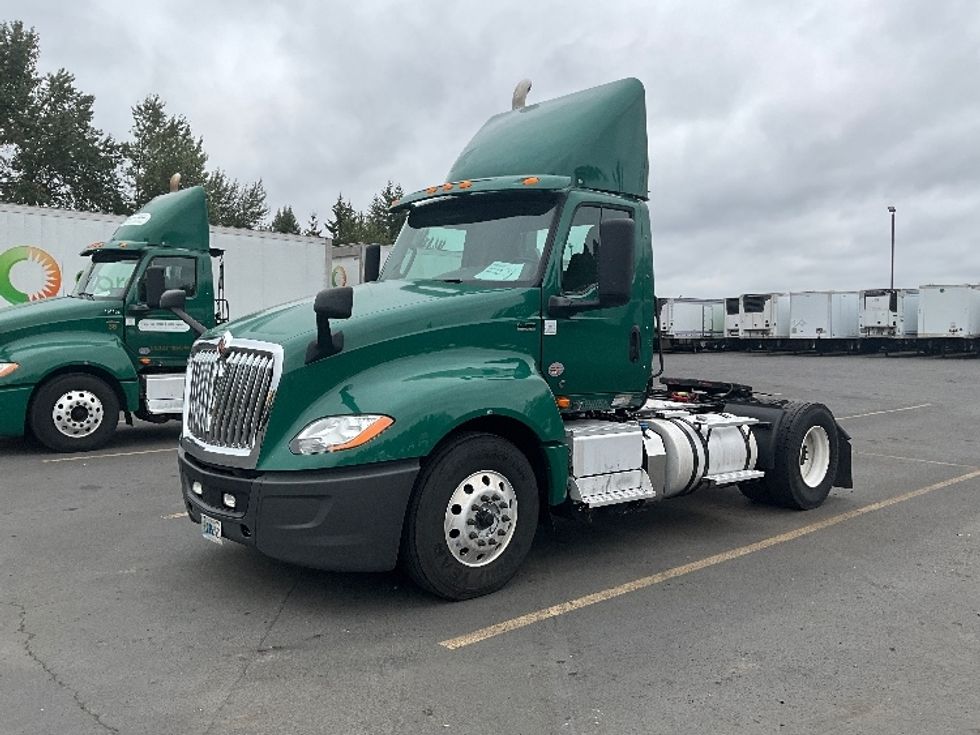 Day Cab Tractor-Heavy Duty Tractors-International-2019-LT625-Portland-OR-301,097\n\t\tmiles-$ 23,500 - Image 3
