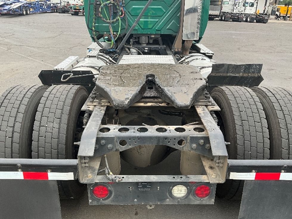 Day Cab Tractor-Heavy Duty Tractors-International-2019-LT625-Portland-OR-301,097\n\t\tmiles-$ 23,500 - Image 6