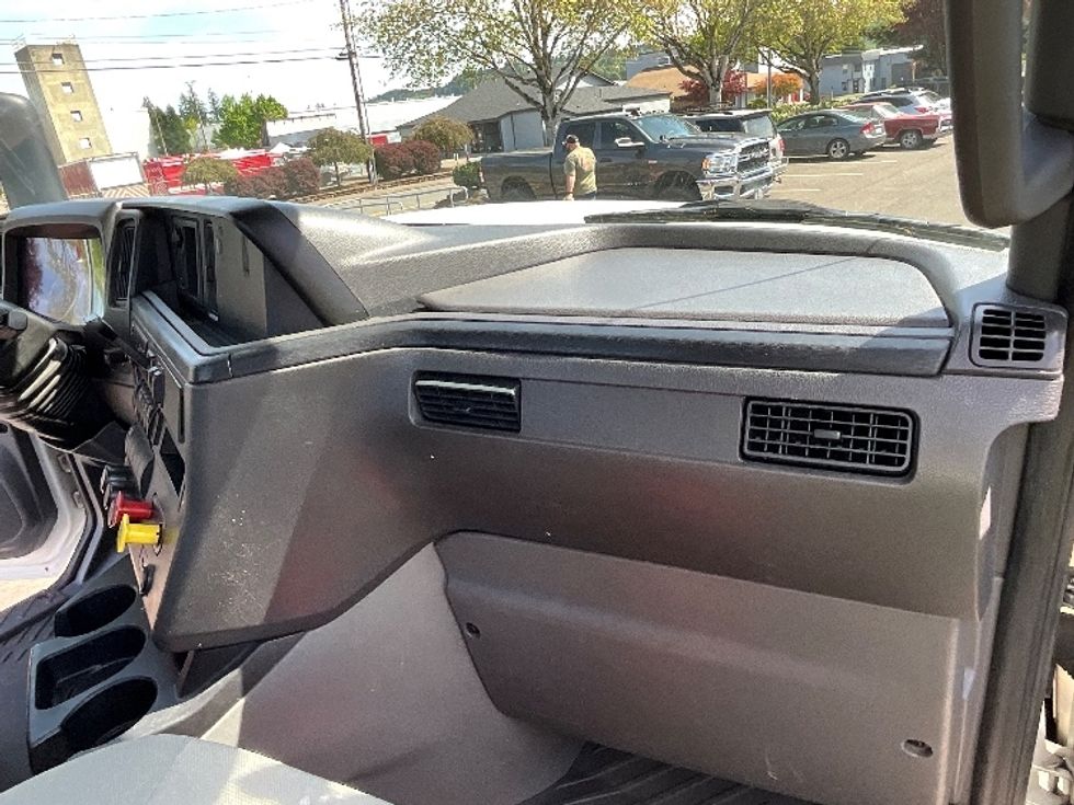 Day Cab Tractor-Heavy Duty Tractors-International-2019-LT625-Portland-OR-305,863\n\t\tmiles-$ 31,250 - Image 13