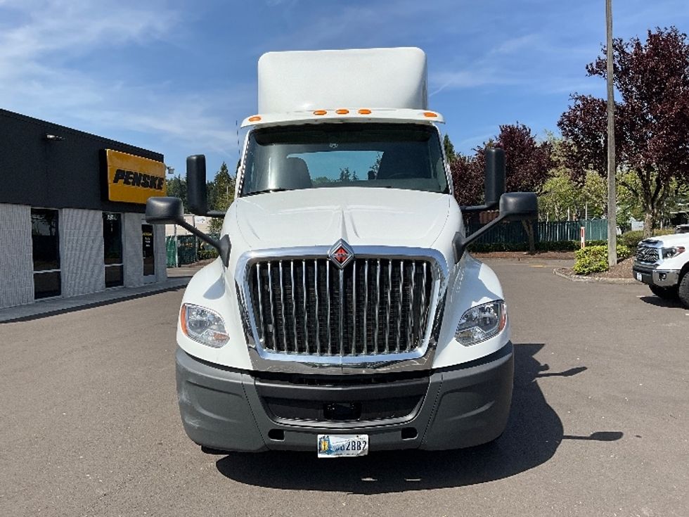 Day Cab Tractor-Heavy Duty Tractors-International-2019-LT625-Portland-OR-305,863\n\t\tmiles-$ 31,250 - Image 2