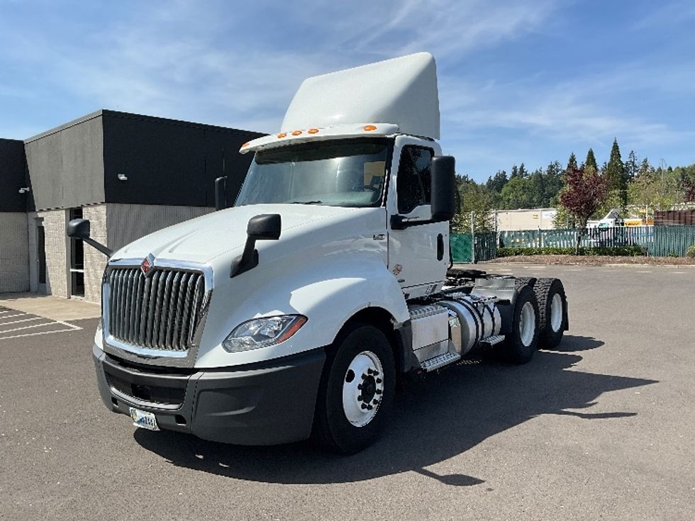 Day Cab Tractor-Heavy Duty Tractors-International-2019-LT625-Portland-OR-305,863\n\t\tmiles-$ 31,250 - Image 3
