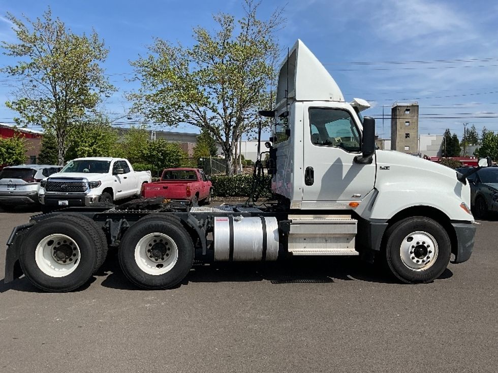 Day Cab Tractor-Heavy Duty Tractors-International-2019-LT625-Portland-OR-305,863\n\t\tmiles-$ 31,250 - Image 8