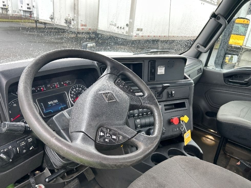 Day Cab Tractor-Heavy Duty Tractors-International-2019-LT625-Portland-OR-372,722\n\t\tmiles-$ 27,250 - Image 10