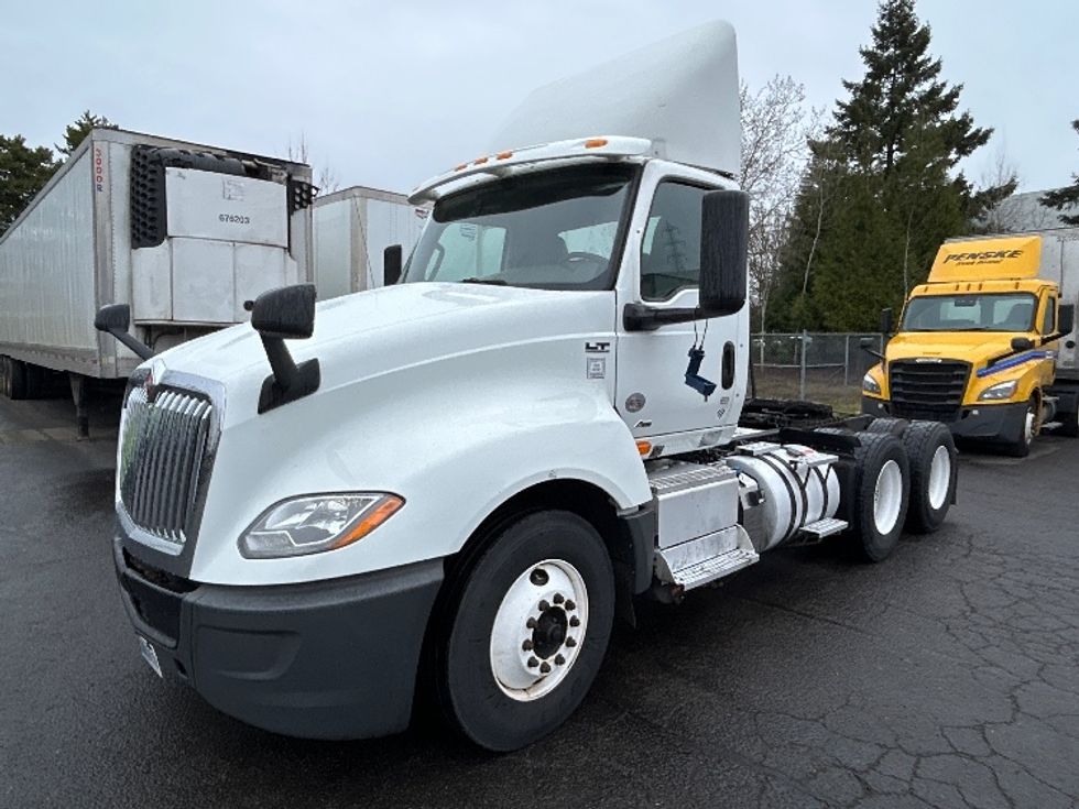 Day Cab Tractor-Heavy Duty Tractors-International-2019-LT625-Portland-OR-372,722\n\t\tmiles-$ 27,250 - Image 3