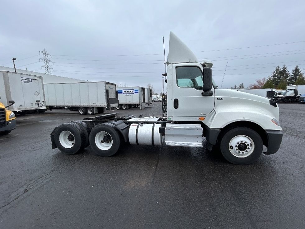 Day Cab Tractor-Heavy Duty Tractors-International-2019-LT625-Portland-OR-372,722\n\t\tmiles-$ 27,250 - Image 8