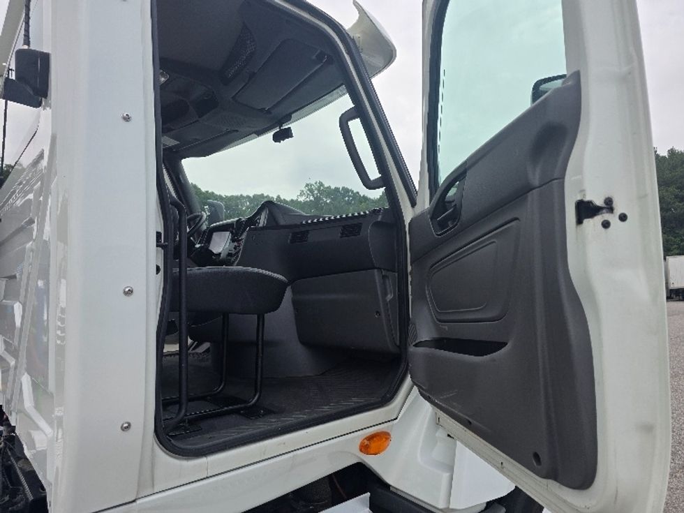 Day Cab Tractor-Heavy Duty Tractors-International-2019-LT625-Prince George-VA-146,024\n\t\tmiles-$ 23,750 - Image 11