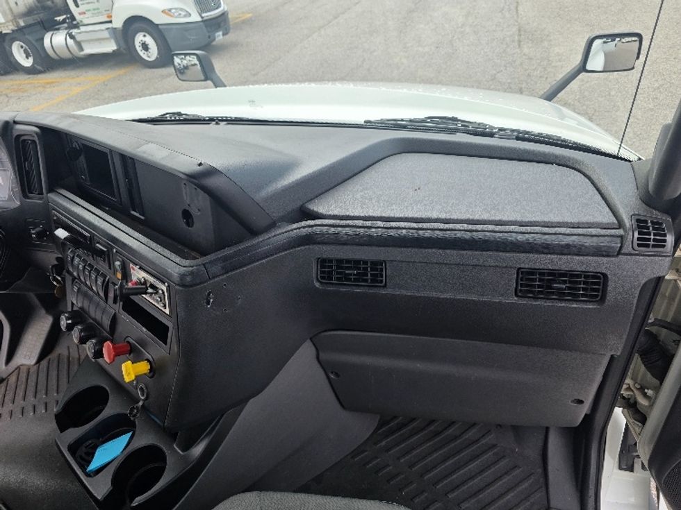 Day Cab Tractor-Heavy Duty Tractors-International-2019-LT625-Prince George-VA-146,024\n\t\tmiles-$ 23,750 - Image 12