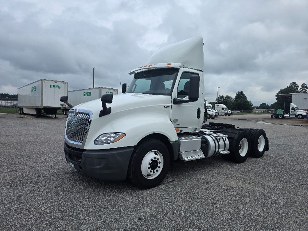 Day Cab Tractor-Heavy Duty Tractors-International-2019-LT625-Prince George-VA-146,024\n\t\tmiles-$ 23,750 - Image 3