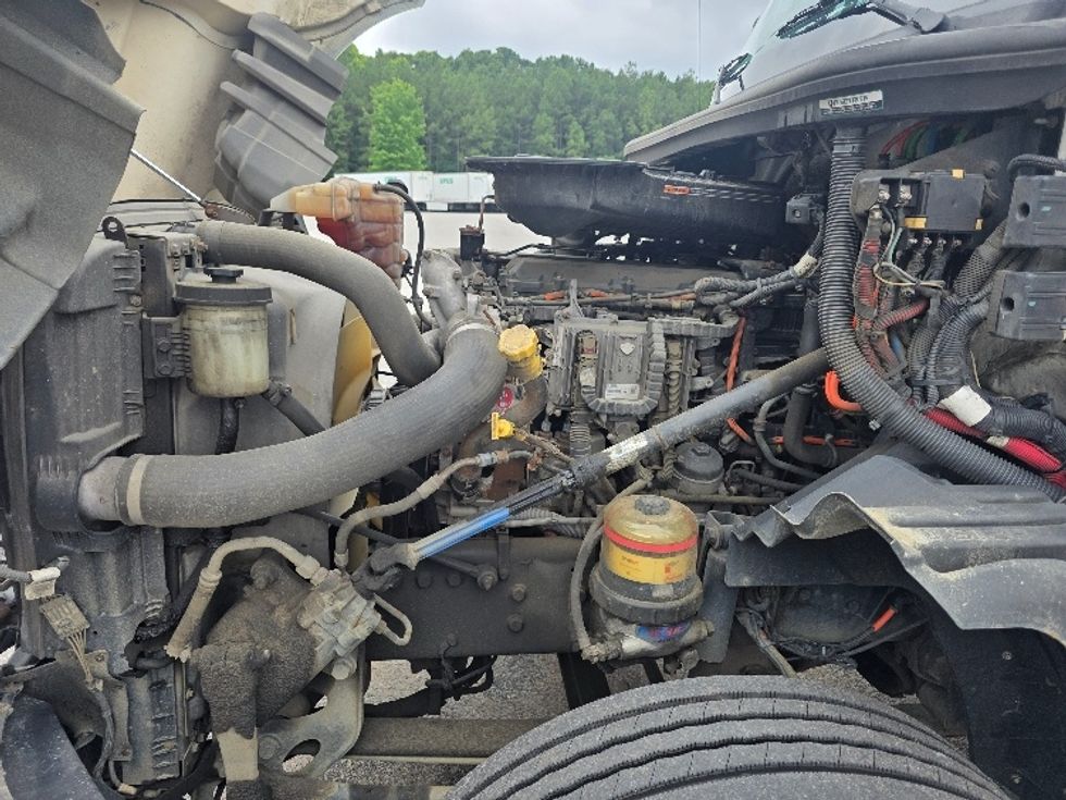 Day Cab Tractor-Heavy Duty Tractors-International-2019-LT625-Prince George-VA-153,800\n\t\tmiles-$ 29,250 - Image 15