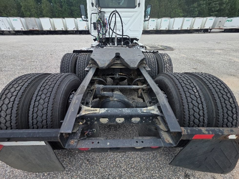 Day Cab Tractor-Heavy Duty Tractors-International-2019-LT625-Prince George-VA-153,800\n\t\tmiles-$ 29,250 - Image 6
