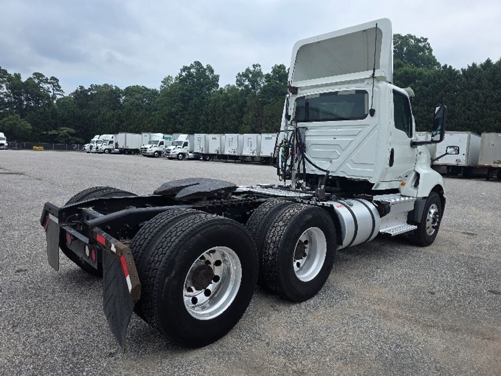 Day Cab Tractor-Heavy Duty Tractors-International-2019-LT625-Prince George-VA-153,800\n\t\tmiles-$ 29,250 - Image 7