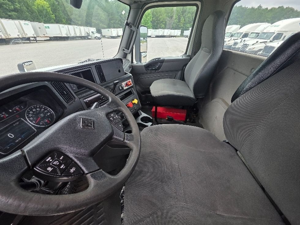 Day Cab Tractor-Heavy Duty Tractors-International-2019-LT625-Prince George-VA-153,800\n\t\tmiles-$ 29,250 - Image 9