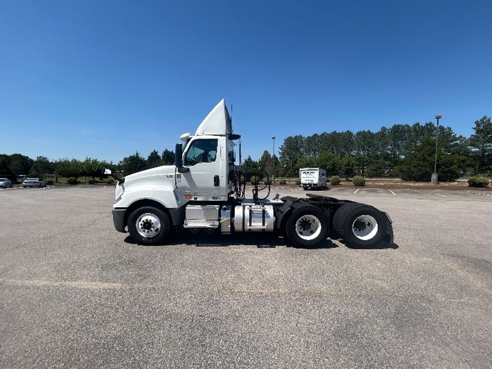 Day Cab Tractor-Heavy Duty Tractors-International-2019-LT625-Prince George-VA-161,250\n\t\tmiles-$ 25,000 - Image 4