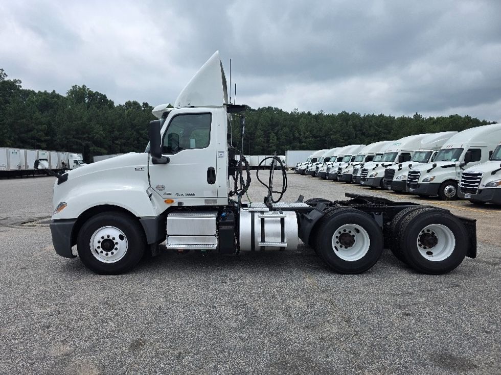 Day Cab Tractor-Heavy Duty Tractors-International-2019-LT625-Prince George-VA-180,650\n\t\tmiles-$ 23,750 - Image 4