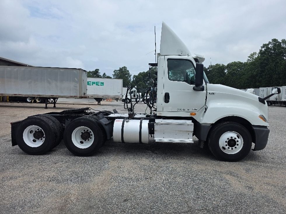 Day Cab Tractor-Heavy Duty Tractors-International-2019-LT625-Prince George-VA-180,650\n\t\tmiles-$ 23,750 - Image 8