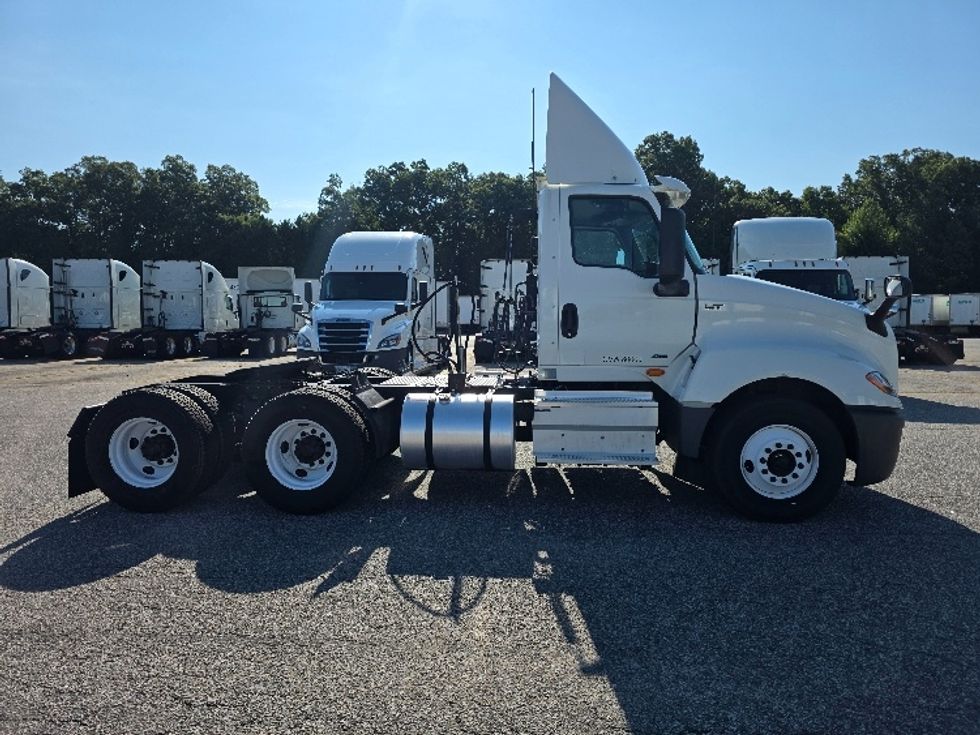 Day Cab Tractor-Heavy Duty Tractors-International-2019-LT625-Prince George-VA-185,395\n\t\tmiles-$ 24,500 - Image 8
