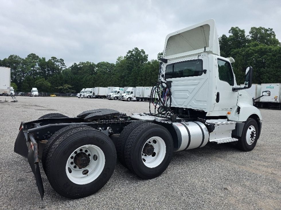 Day Cab Tractor-Heavy Duty Tractors-International-2019-LT625-Prince George-VA-187,439\n\t\tmiles-$ 26,750 - Image 7