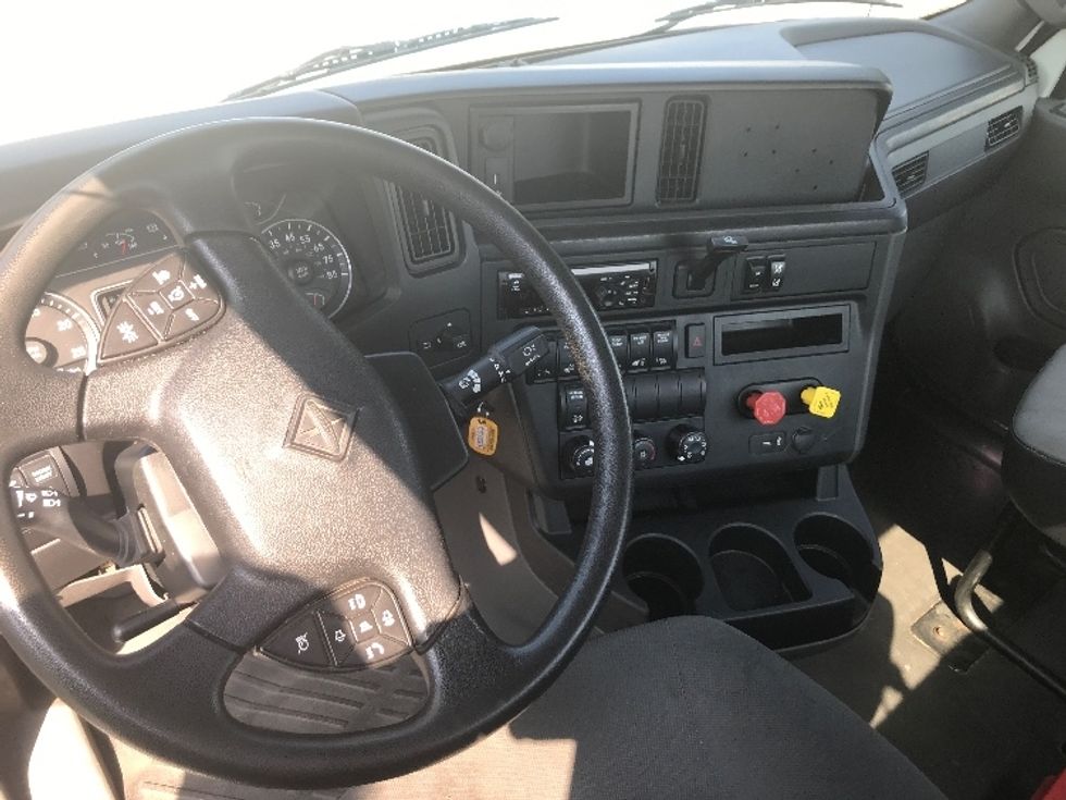 Day Cab Tractor-Heavy Duty Tractors-International-2019-LT625-Prince George-VA-190,044\n\t\tmiles-$ 30,250 - Image 10