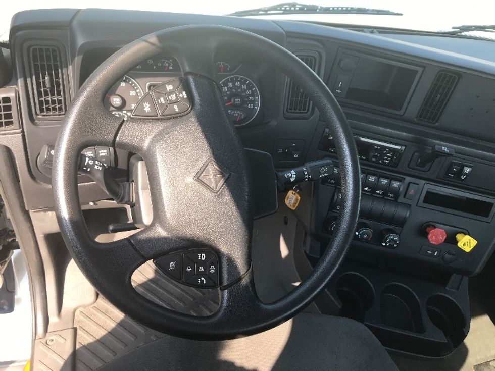 Day Cab Tractor-Heavy Duty Tractors-International-2019-LT625-Prince George-VA-190,044\n\t\tmiles-$ 30,250 - Image 11