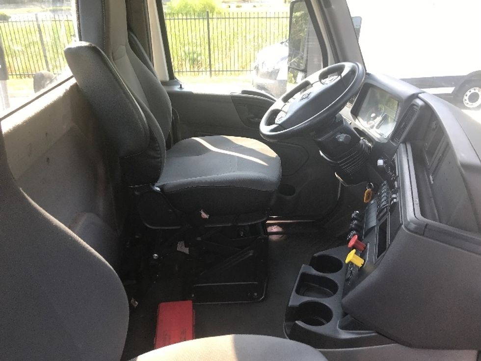 Day Cab Tractor-Heavy Duty Tractors-International-2019-LT625-Prince George-VA-190,044\n\t\tmiles-$ 30,250 - Image 15