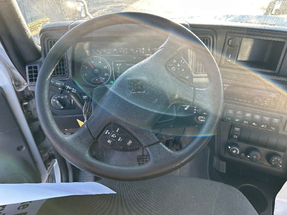 Day Cab Tractor-Heavy Duty Tractors-International-2019-LT625-Prince George-VA-215,056\n\t\tmiles-$ 26,750 - Image 11