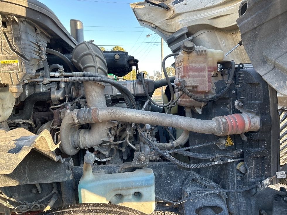 Day Cab Tractor-Heavy Duty Tractors-International-2019-LT625-Prince George-VA-215,056\n\t\tmiles-$ 26,750 - Image 15