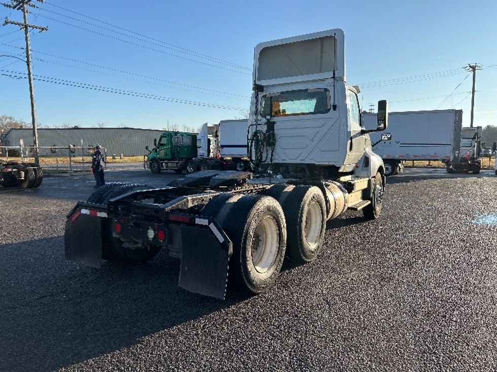 Day Cab Tractor-Heavy Duty Tractors-International-2019-LT625-Prince George-VA-215,056\n\t\tmiles-$ 26,750 - Image 7