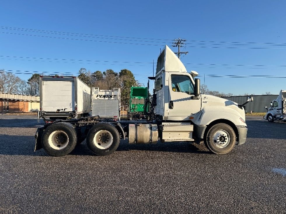 Day Cab Tractor-Heavy Duty Tractors-International-2019-LT625-Prince George-VA-215,056\n\t\tmiles-$ 26,750 - Image 8