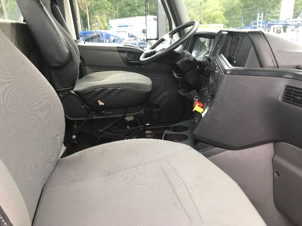 Day Cab Tractor-Heavy Duty Tractors-International-2019-LT625-Prince George-VA-215,786\n\t\tmiles-$ 33,250 - Image 14