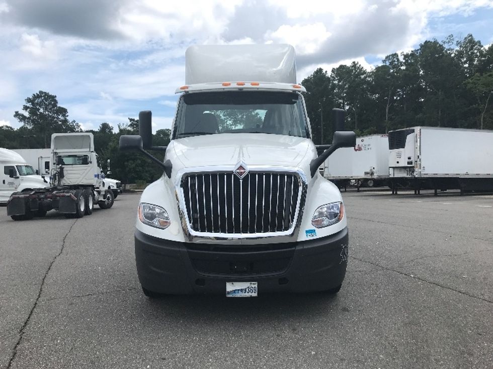 2019 International LT625 LT photo 2