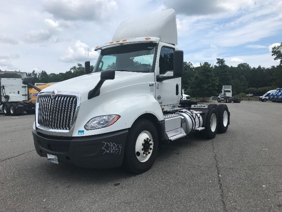 2019 International LT625 LT photo 3