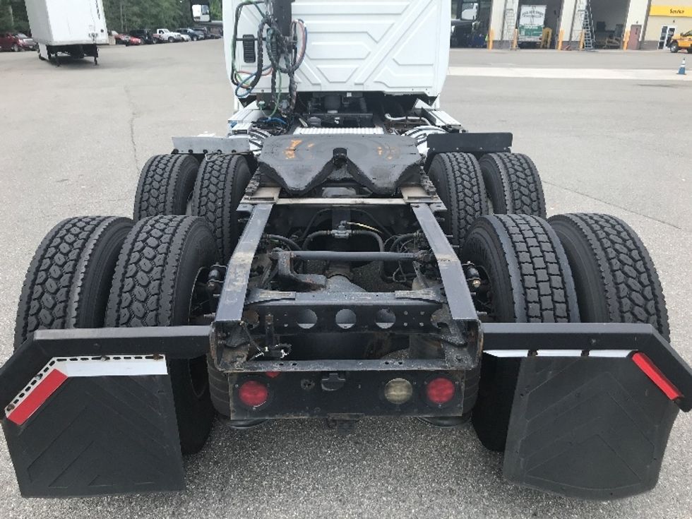 Day Cab Tractor-Heavy Duty Tractors-International-2019-LT625-Prince George-VA-215,786\n\t\tmiles-$ 33,250 - Image 6