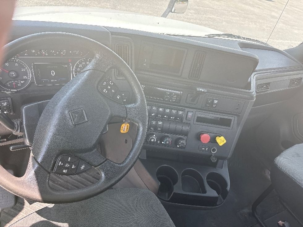 Day Cab Tractor-Heavy Duty Tractors-International-2019-LT625-Prince George-VA-221,752\n\t\tmiles-$ 30,250 - Image 11