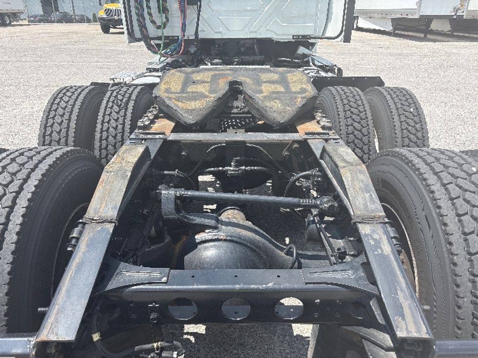 Day Cab Tractor-Heavy Duty Tractors-International-2019-LT625-Prince George-VA-221,752\n\t\tmiles-$ 30,250 - Image 6
