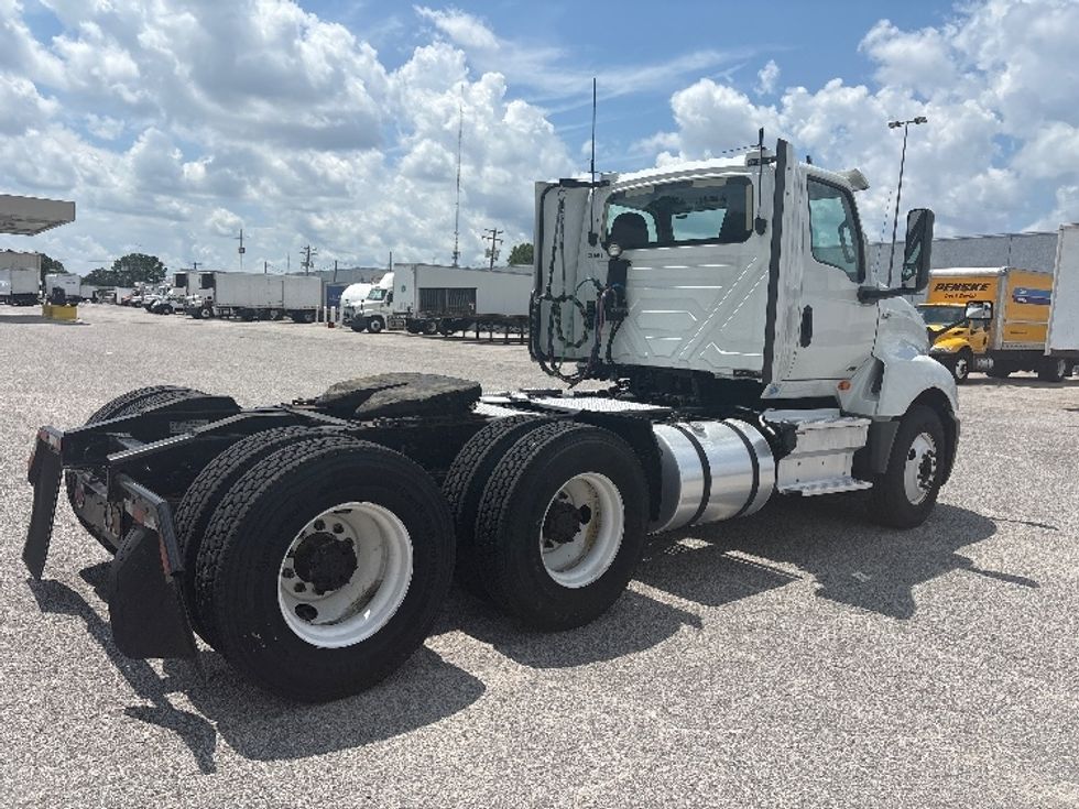 Day Cab Tractor-Heavy Duty Tractors-International-2019-LT625-Prince George-VA-221,752\n\t\tmiles-$ 30,250 - Image 7