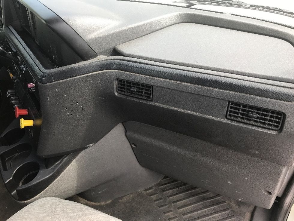 Day Cab Tractor-Heavy Duty Tractors-International-2019-LT625-Prince George-VA-229,890\n\t\tmiles-$ 30,250 - Image 13