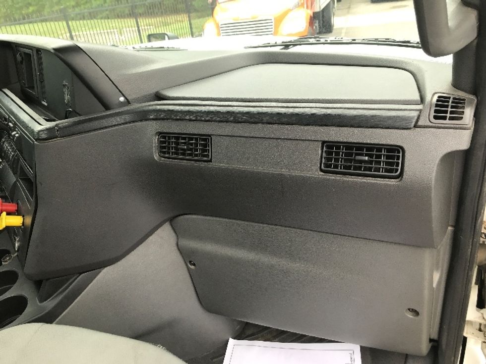 Day Cab Tractor-Heavy Duty Tractors-International-2019-LT625-Prince George-VA-259,952\n\t\tmiles-$ 30,250 - Image 13