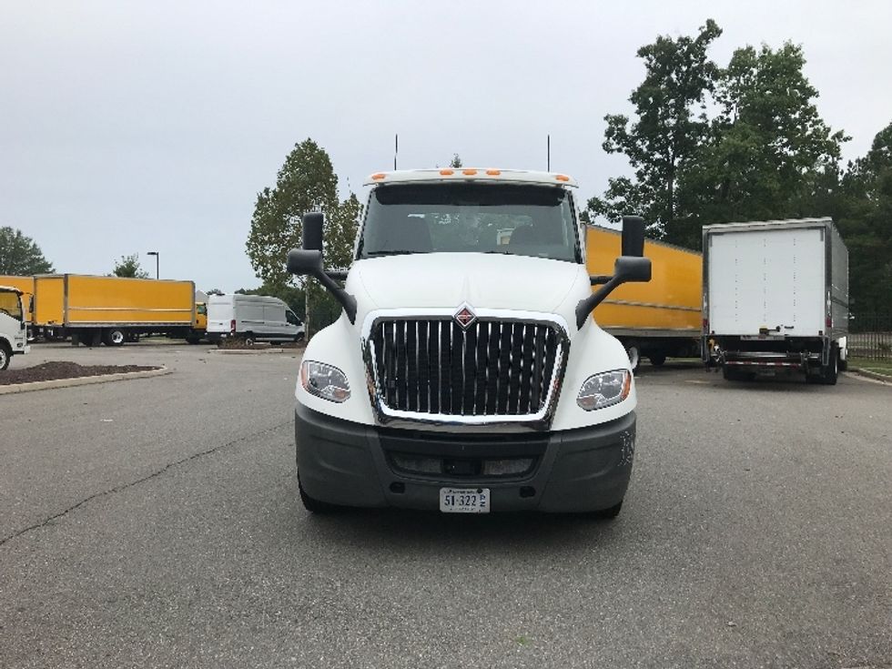 Day Cab Tractor-Heavy Duty Tractors-International-2019-LT625-Prince George-VA-259,952\n\t\tmiles-$ 30,250 - Image 2
