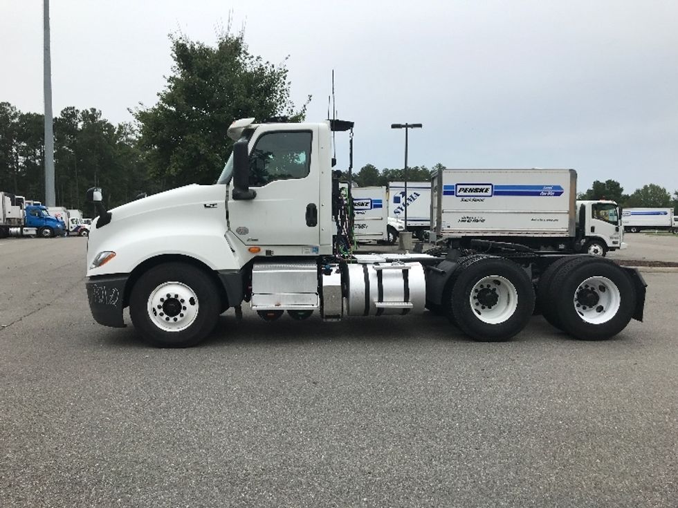 Day Cab Tractor-Heavy Duty Tractors-International-2019-LT625-Prince George-VA-259,952\n\t\tmiles-$ 30,250 - Image 4