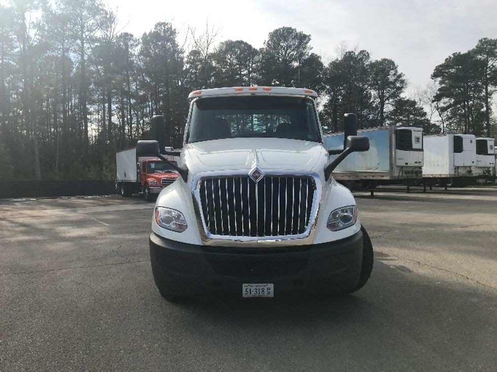 Day Cab Tractor-Heavy Duty Tractors-International-2019-LT625-Prince George-VA-287,163\n\t\tmiles-$ 30,250 - Image 2
